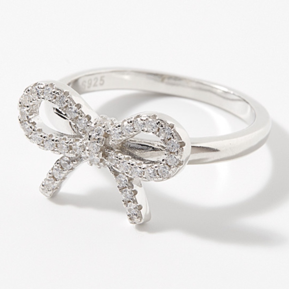 Sterling silver and zirconia bow ring size 8 NWT